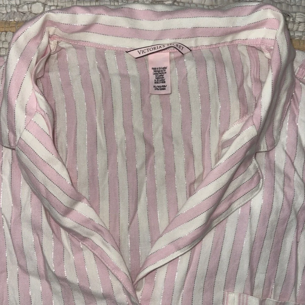 Victoria’s Secret 2 Piece Set Pink and White with Silver Striped Pajamas - Picture 7 of 9